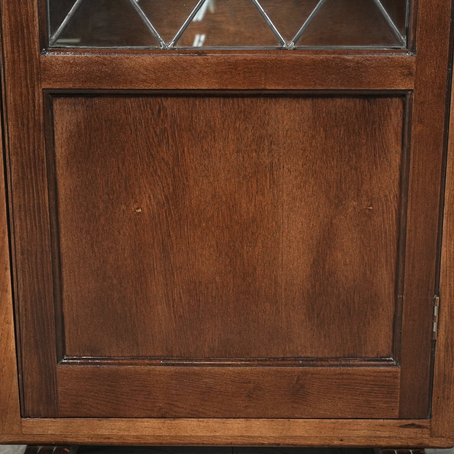 英国アンティーク ガラスキャビネット