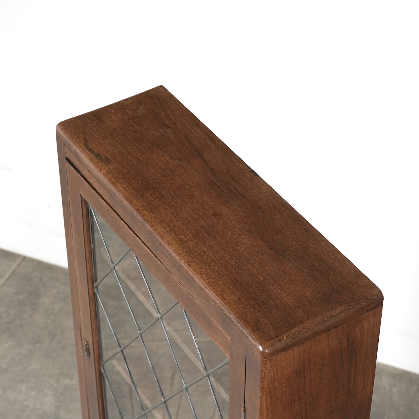 英国アンティーク ガラスキャビネット