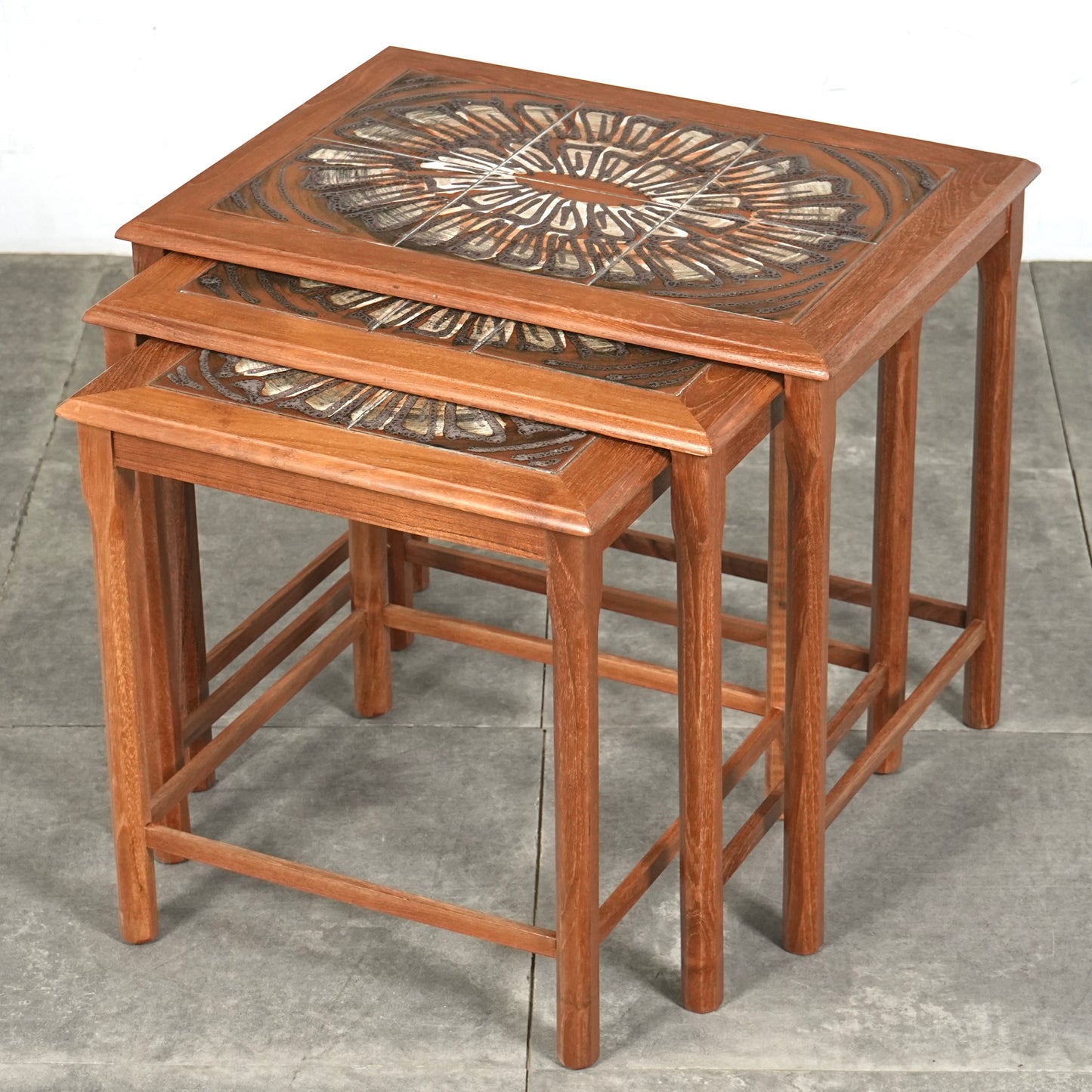 【Mobelfabrikken Toften】タイルトップ ネストテーブル