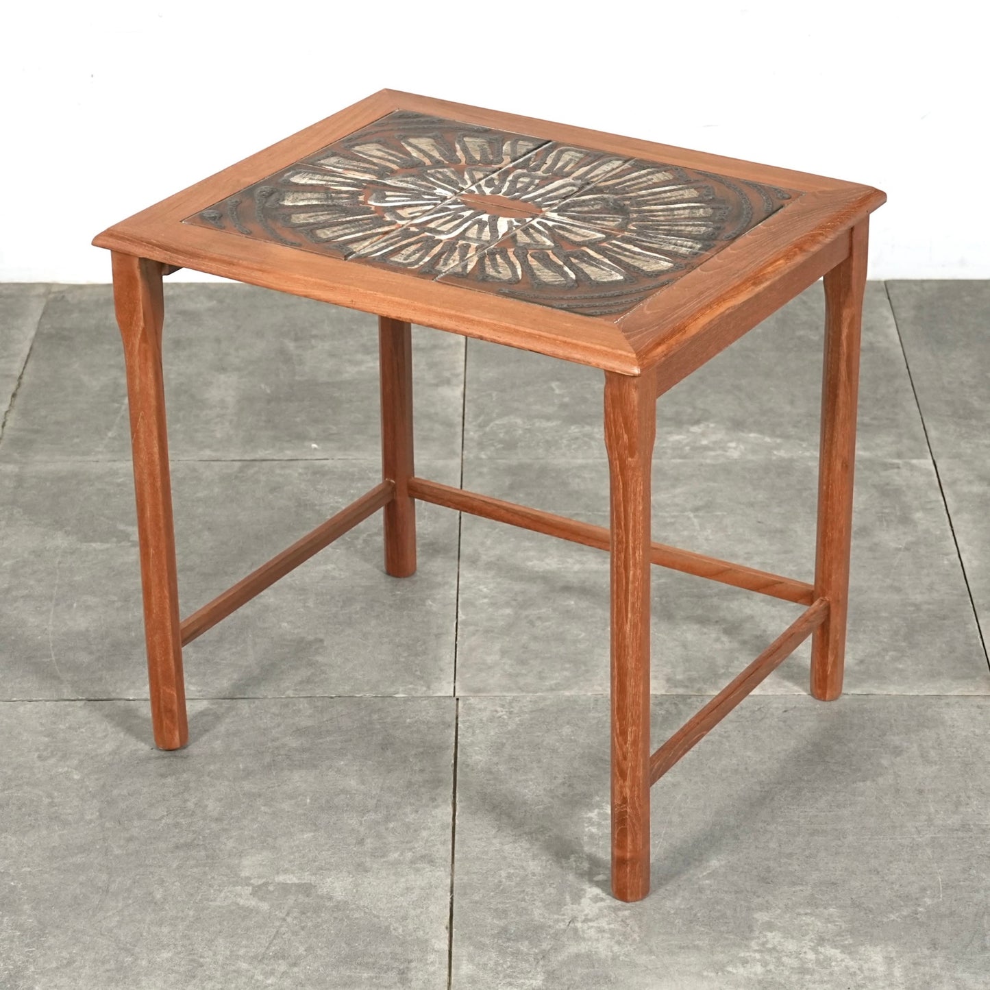 【Mobelfabrikken Toften】タイルトップ ネストテーブル