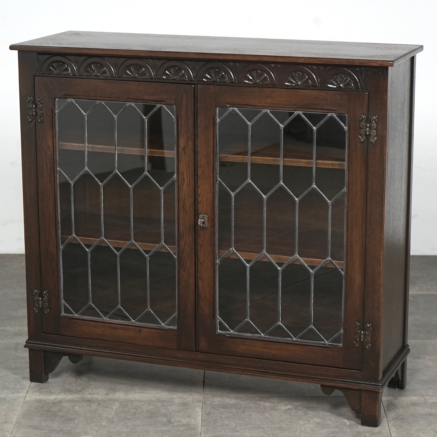 【JAYCEE FURNITURE】ヴィンテージ ガラスキャビネット