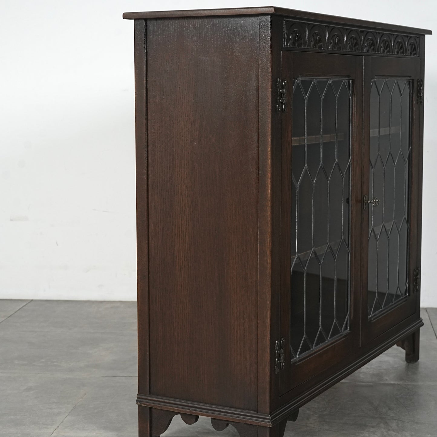 【JAYCEE FURNITURE】ヴィンテージ ガラスキャビネット