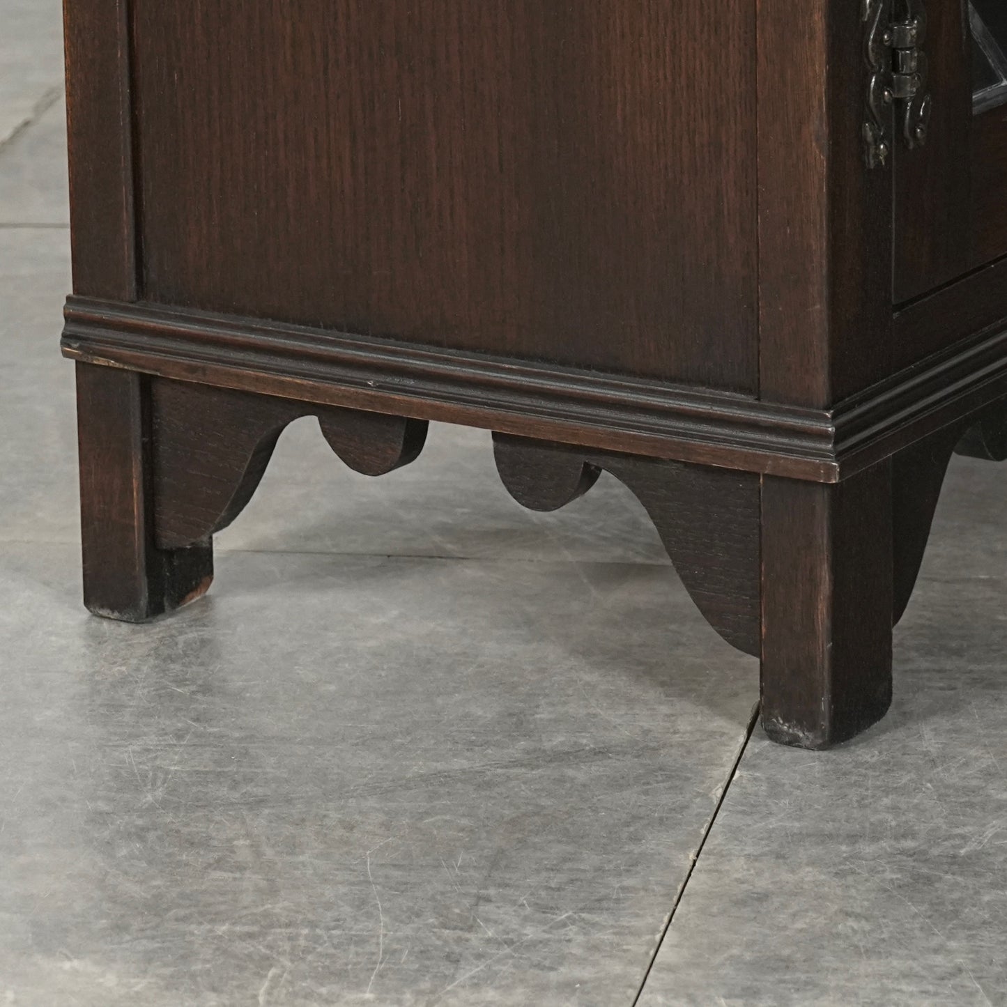 【JAYCEE FURNITURE】ヴィンテージ ガラスキャビネット