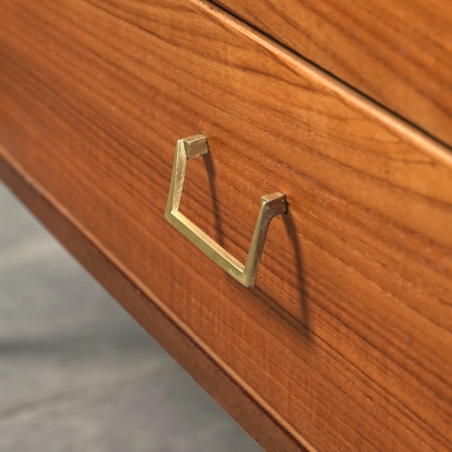 イギリスヴィンテージ サイドボード