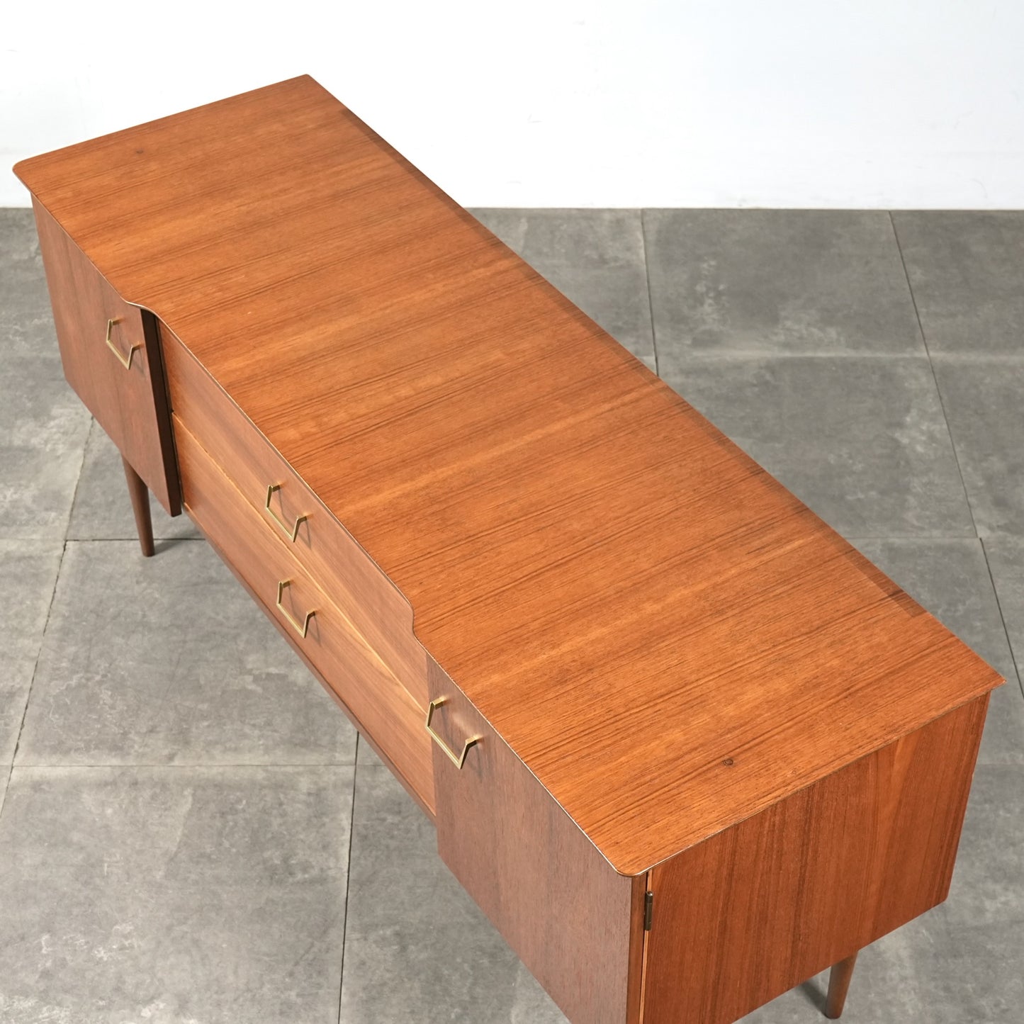 イギリスヴィンテージ サイドボード