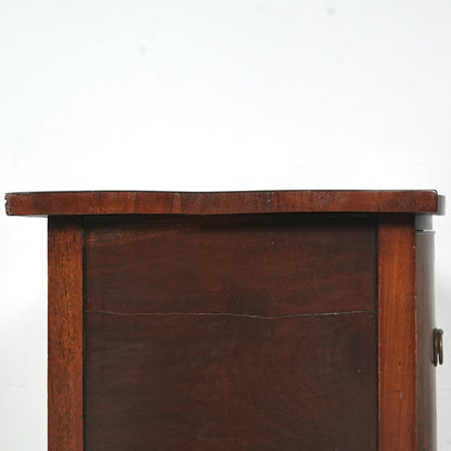 英国アンティーク サイドボード