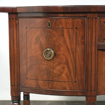 英国アンティーク サイドボード