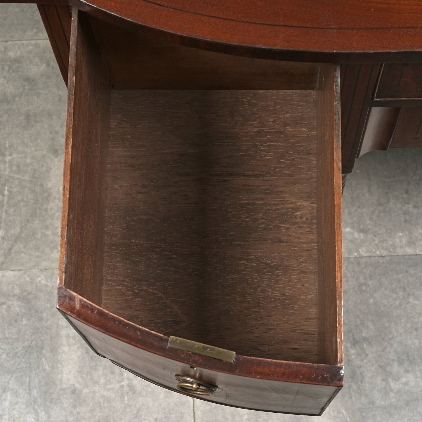 英国アンティーク サイドボード