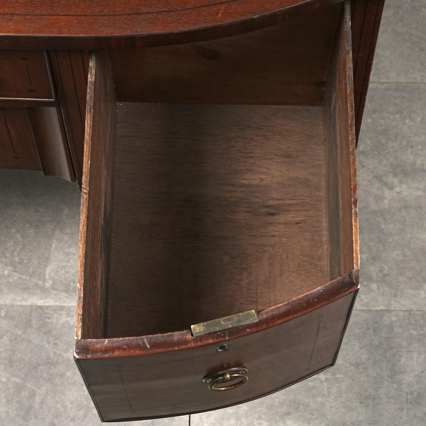 英国アンティーク サイドボード