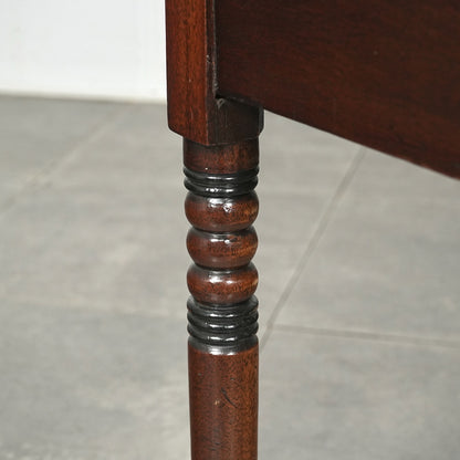 英国アンティーク サイドボード