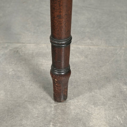 英国アンティーク サイドボード