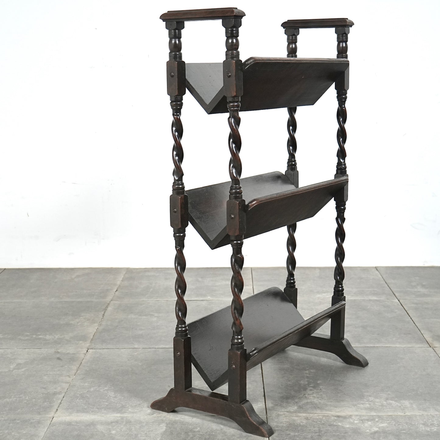 英国アンティーク マガジンラック