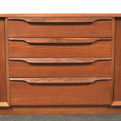 イギリスヴィンテージ サイドボード