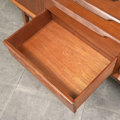 イギリスヴィンテージ サイドボード