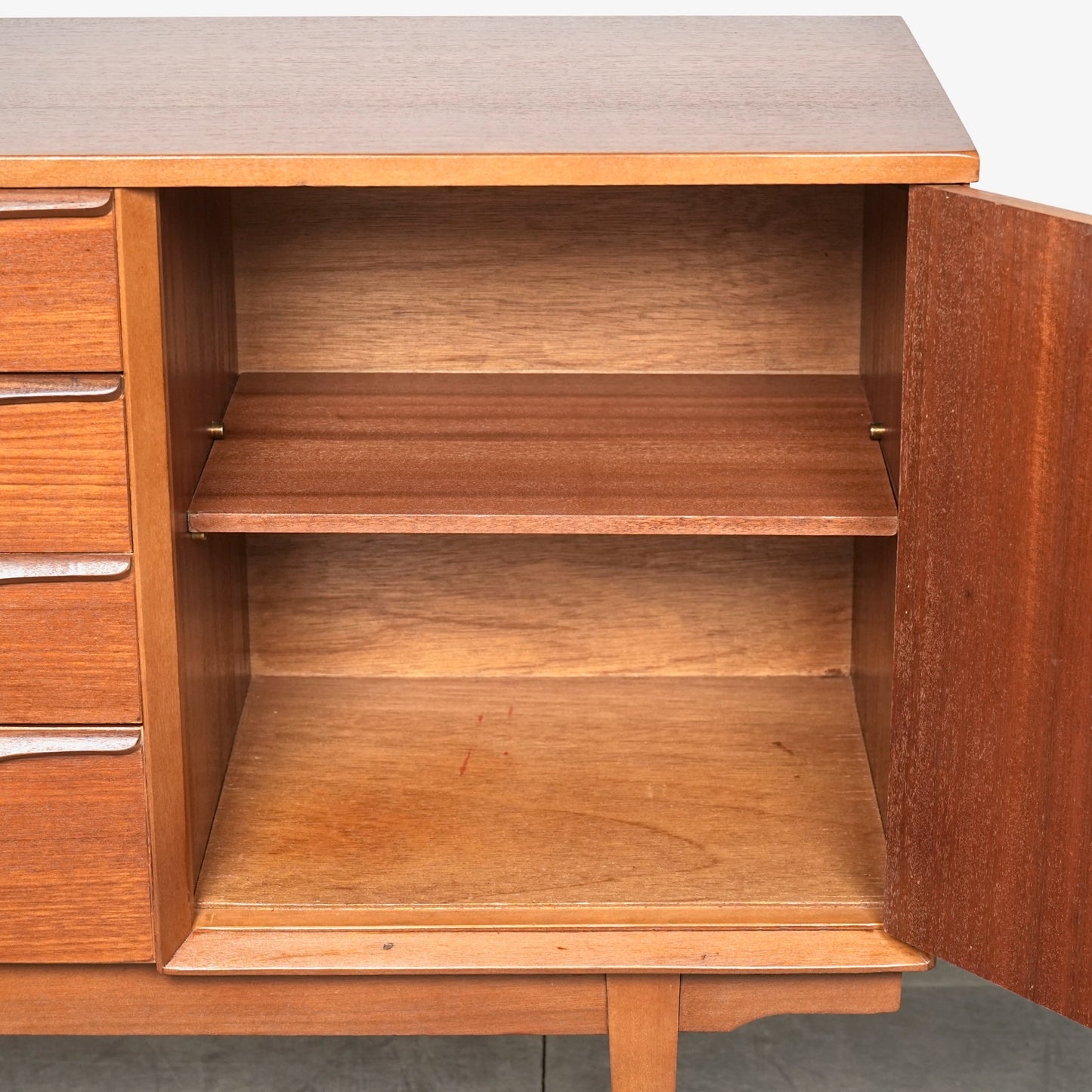 イギリスヴィンテージ サイドボード