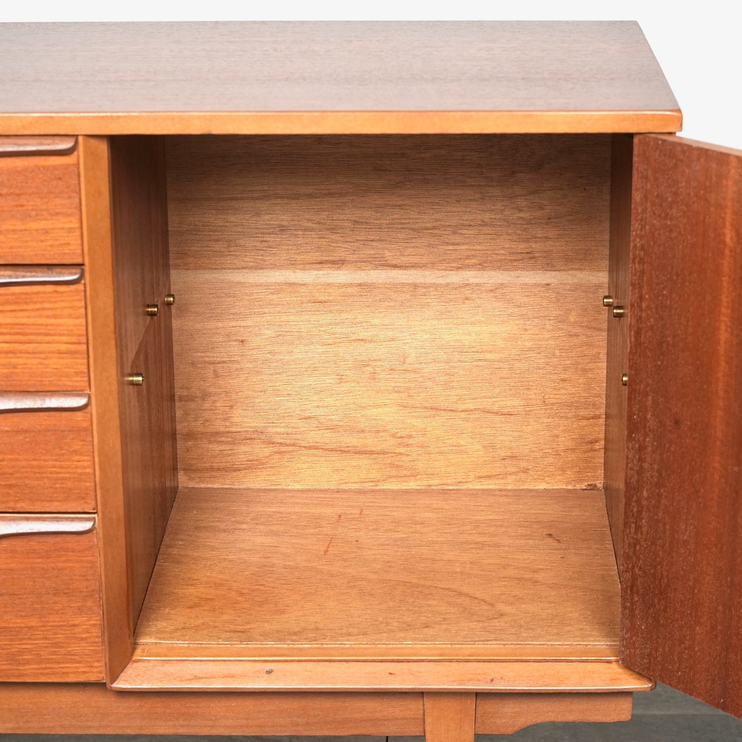 イギリスヴィンテージ サイドボード