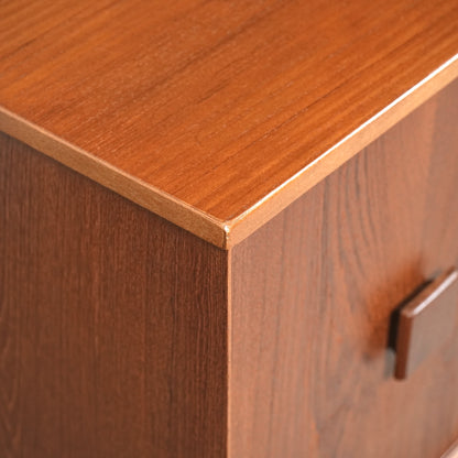 イギリスヴィンテージ サイドボード