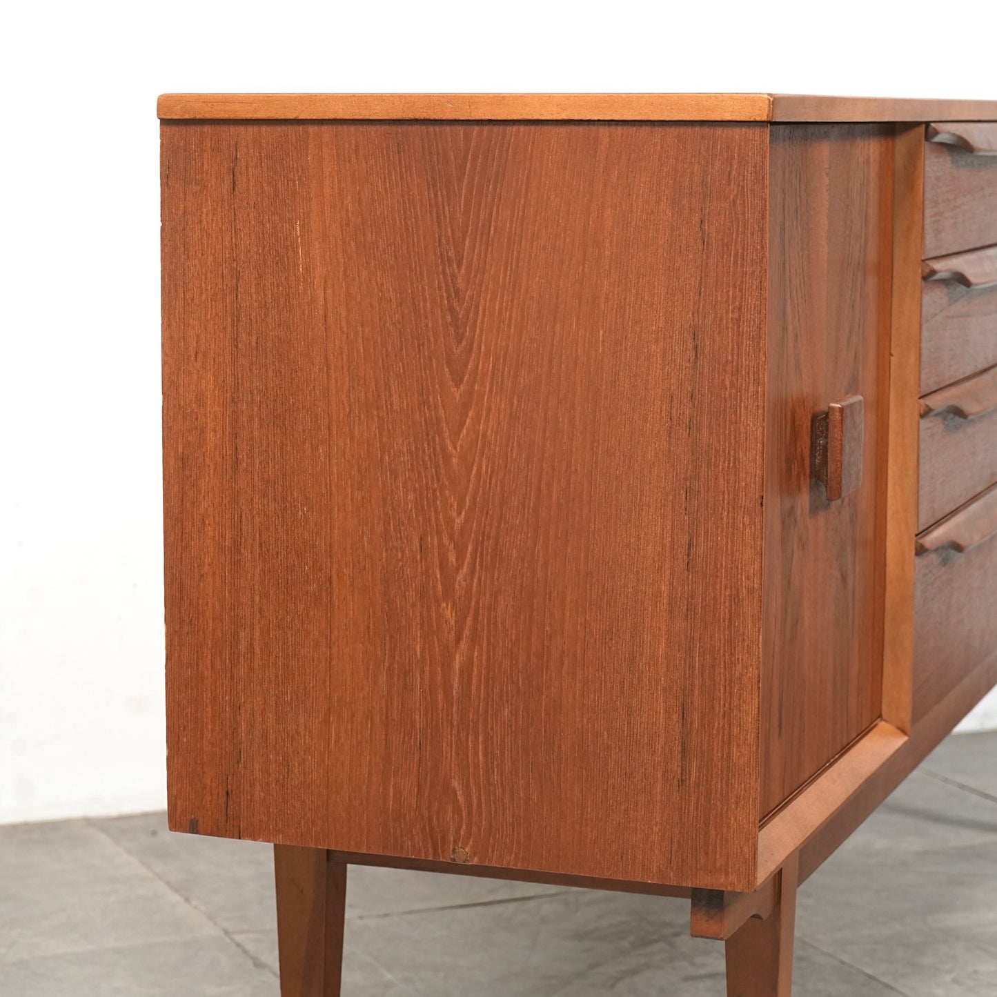 イギリスヴィンテージ サイドボード