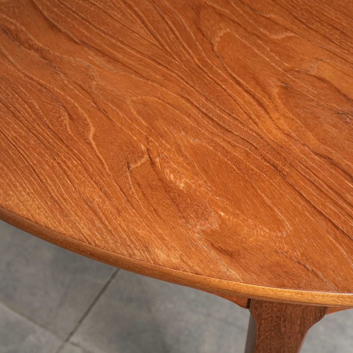 【NATHAN】エクステンション ラウンドテーブル