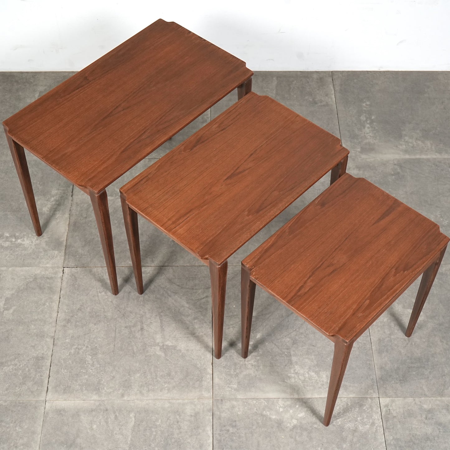 【Richard Hornby】ヴィンテージ ネストテーブル