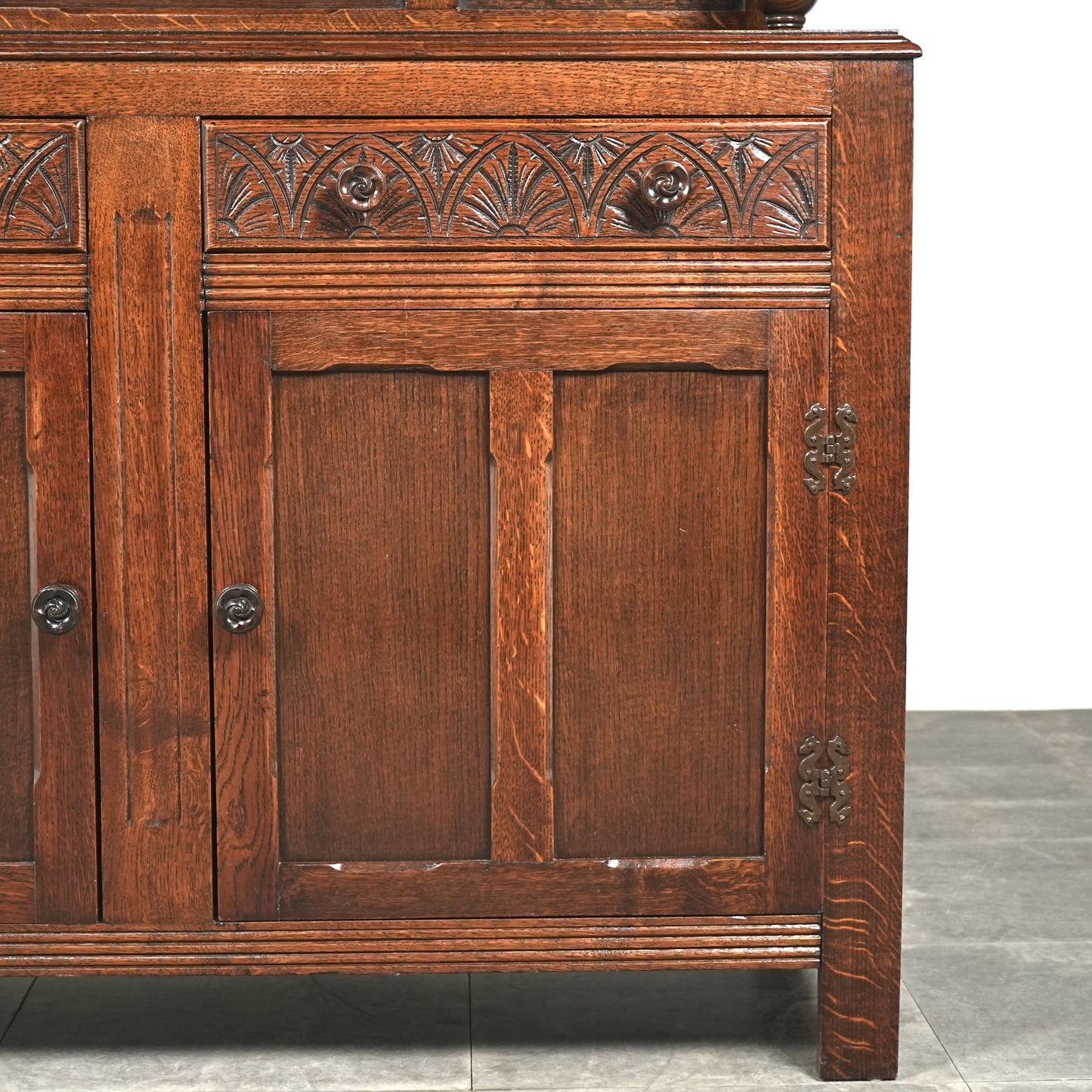 英国アンティーク キャビネット/サイドボード