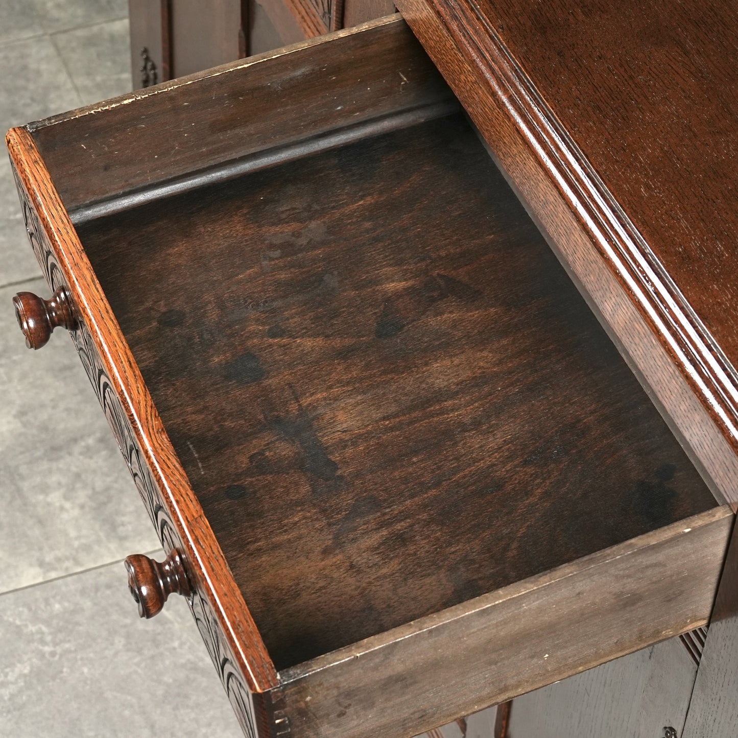 英国アンティーク キャビネット/サイドボード