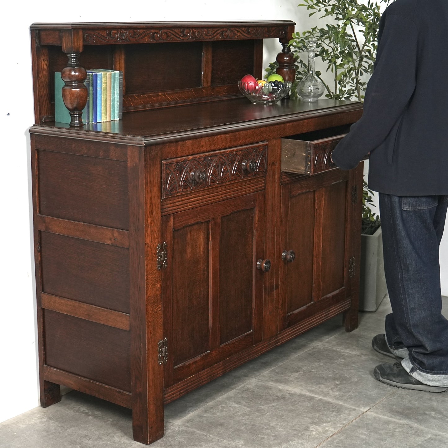 英国アンティーク キャビネット/サイドボード