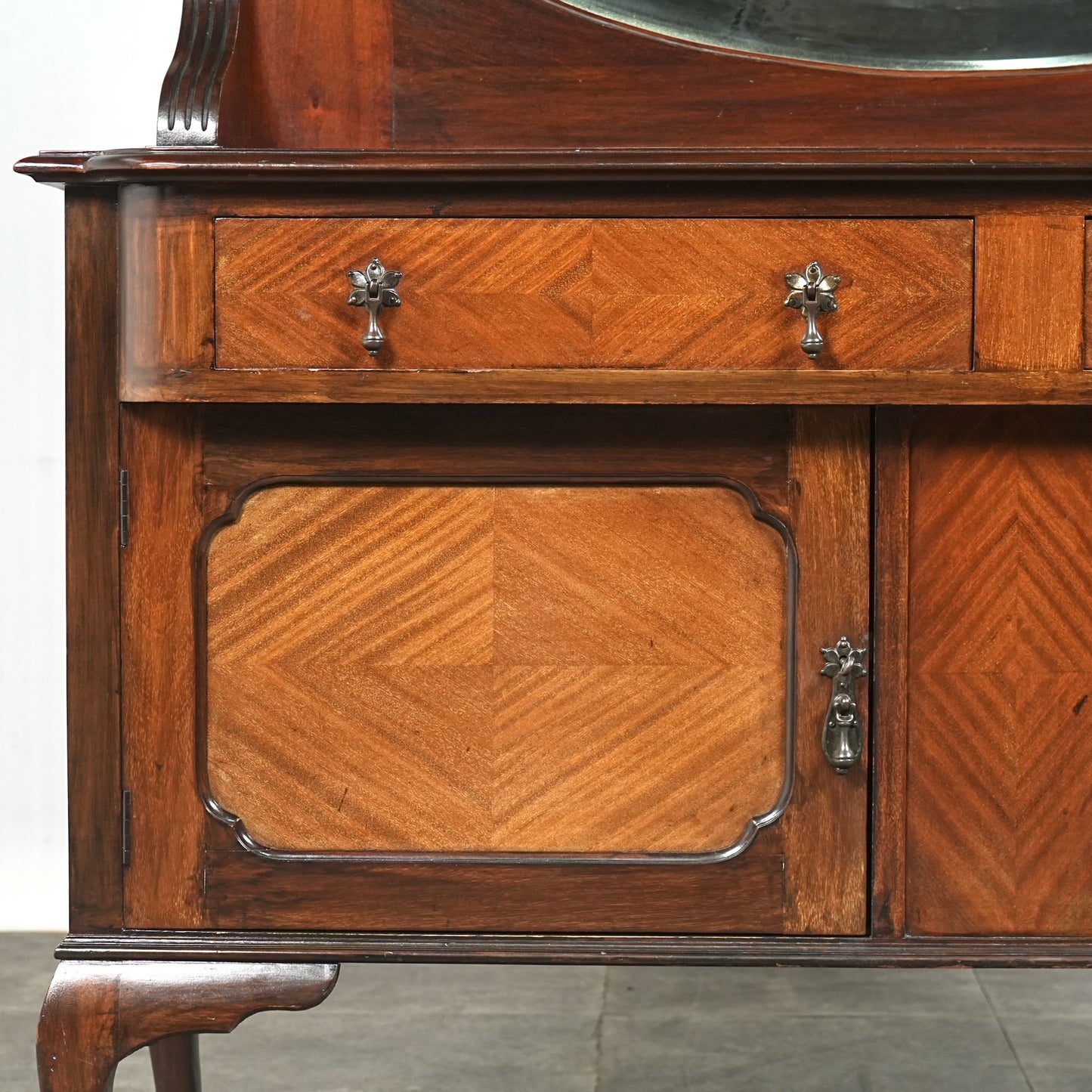 英国アンティーク ミラーバックサイドボード