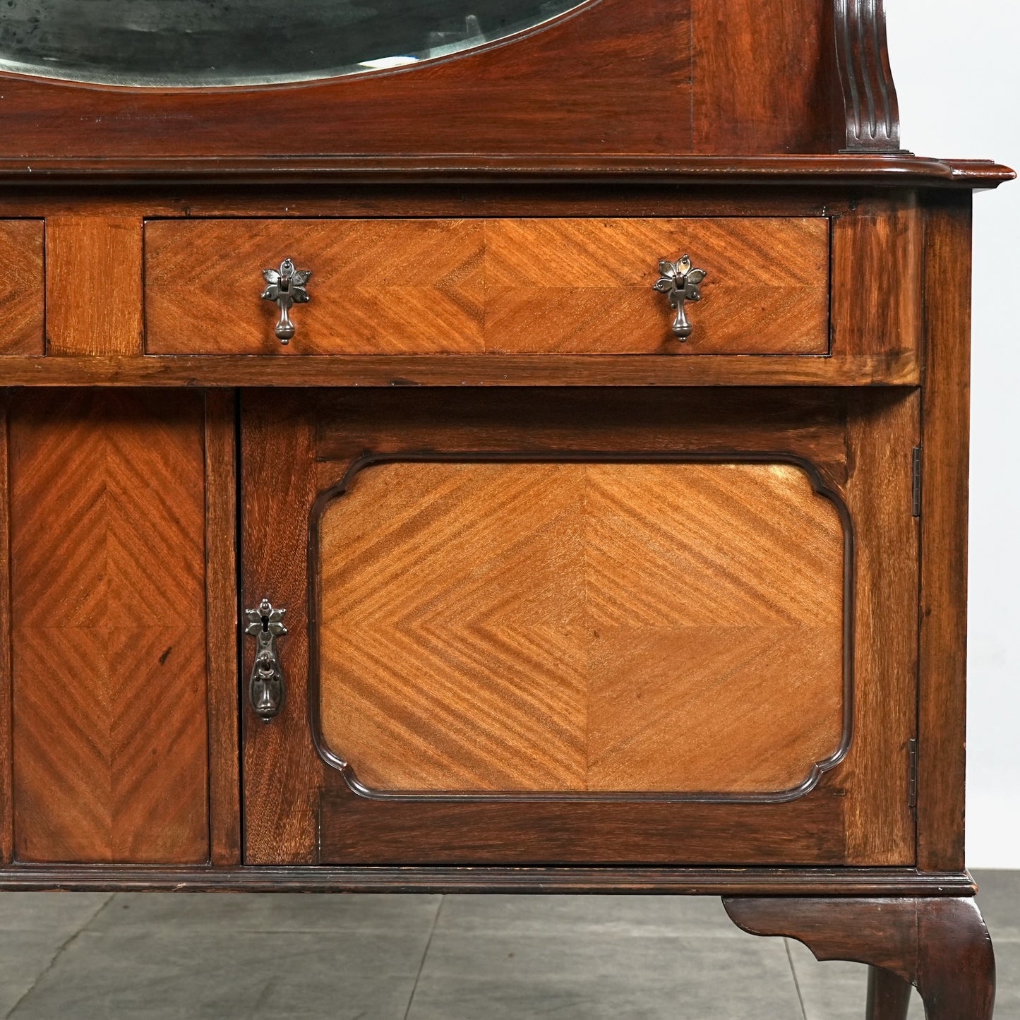 英国アンティーク ミラーバックサイドボード