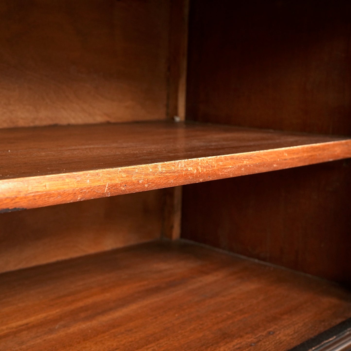 英国アンティーク ミラーバックサイドボード