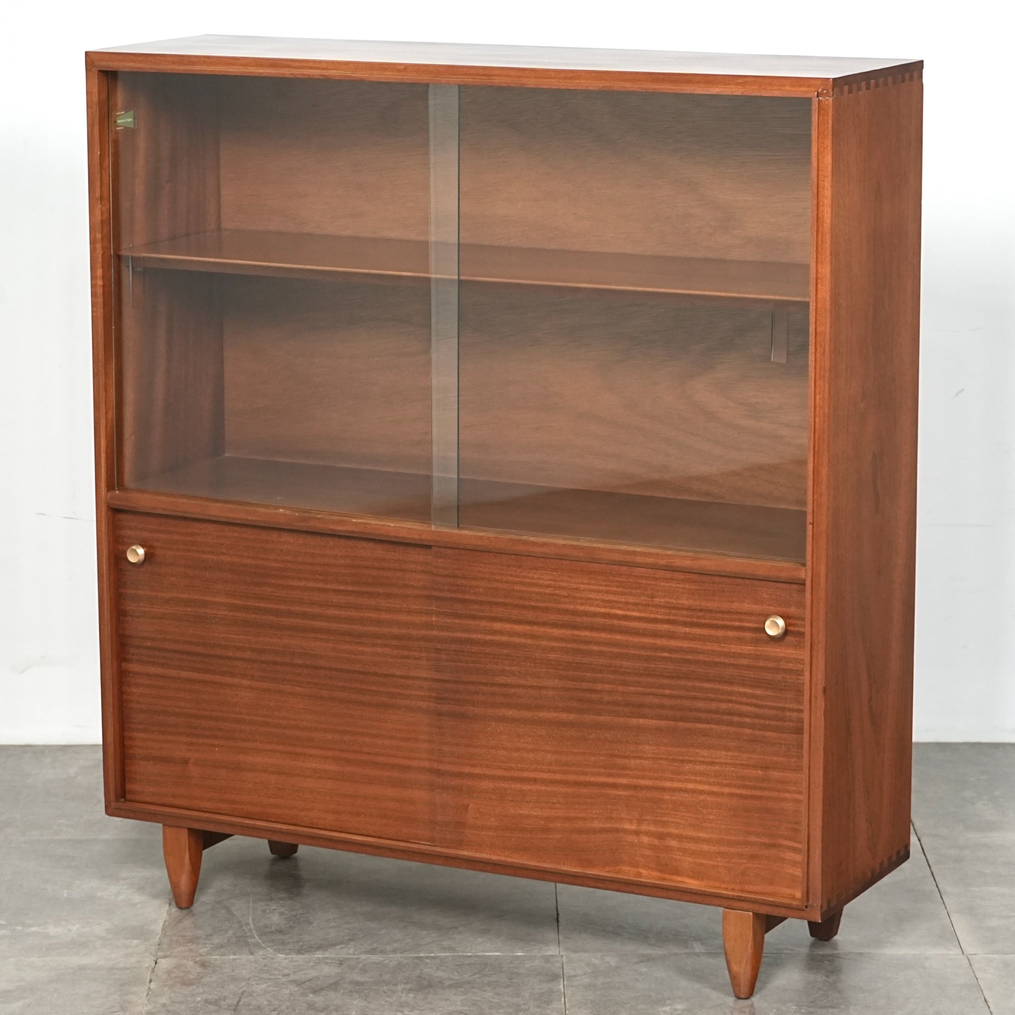 BEAVER&TAPLEY ヴィンテージ チーク ガラスキャビネット 飾り棚 BEAVER & TAPLEY】ヴィンテージ ガラスキャビネット – TIME HYPE