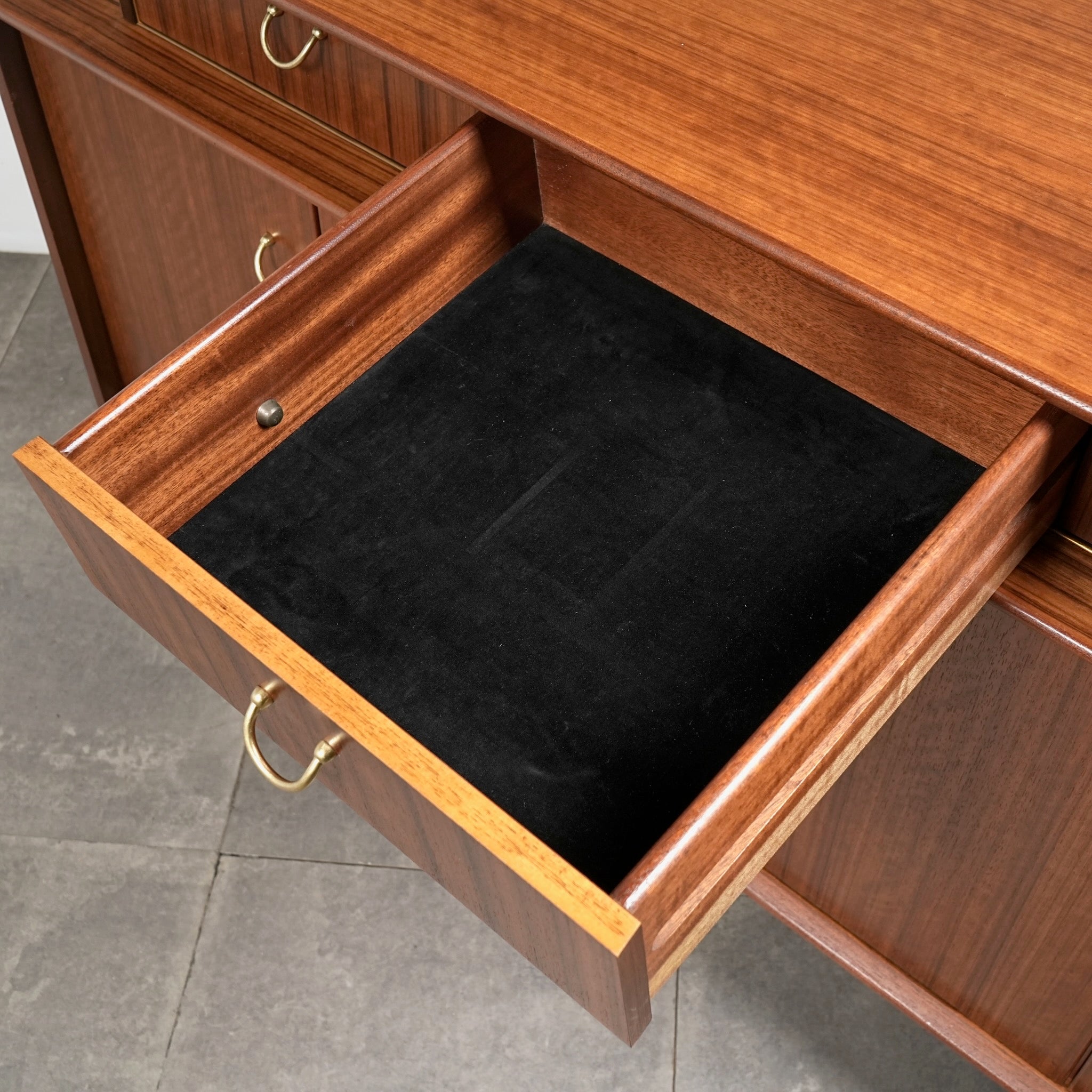 G-PLAN】Tola&Black サイドボード – TIME HYPE