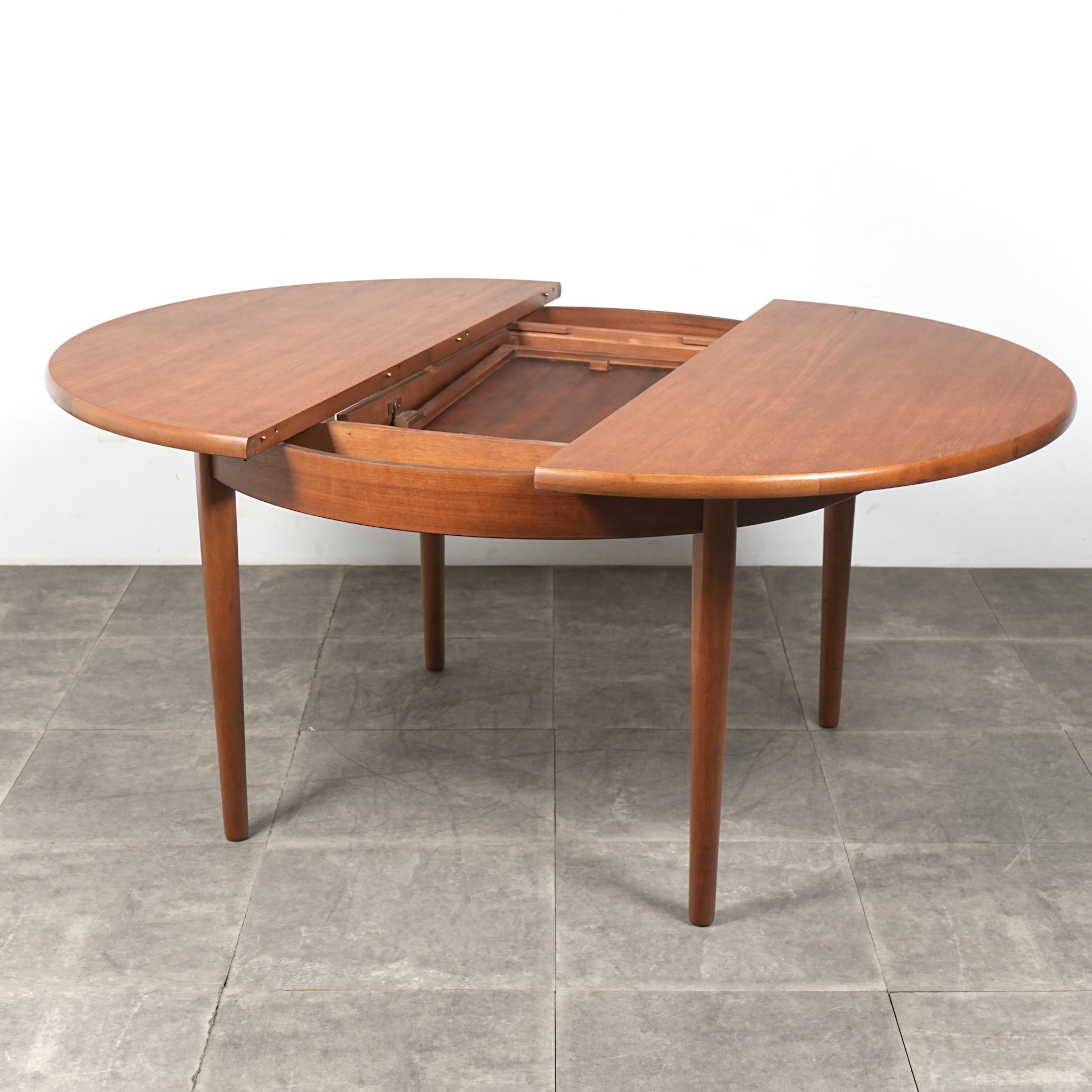 美品！イギリス　ラウンドエクステンションテーブル　直径113 イギリスヴィンテージ エクステンション ラウンドテーブル