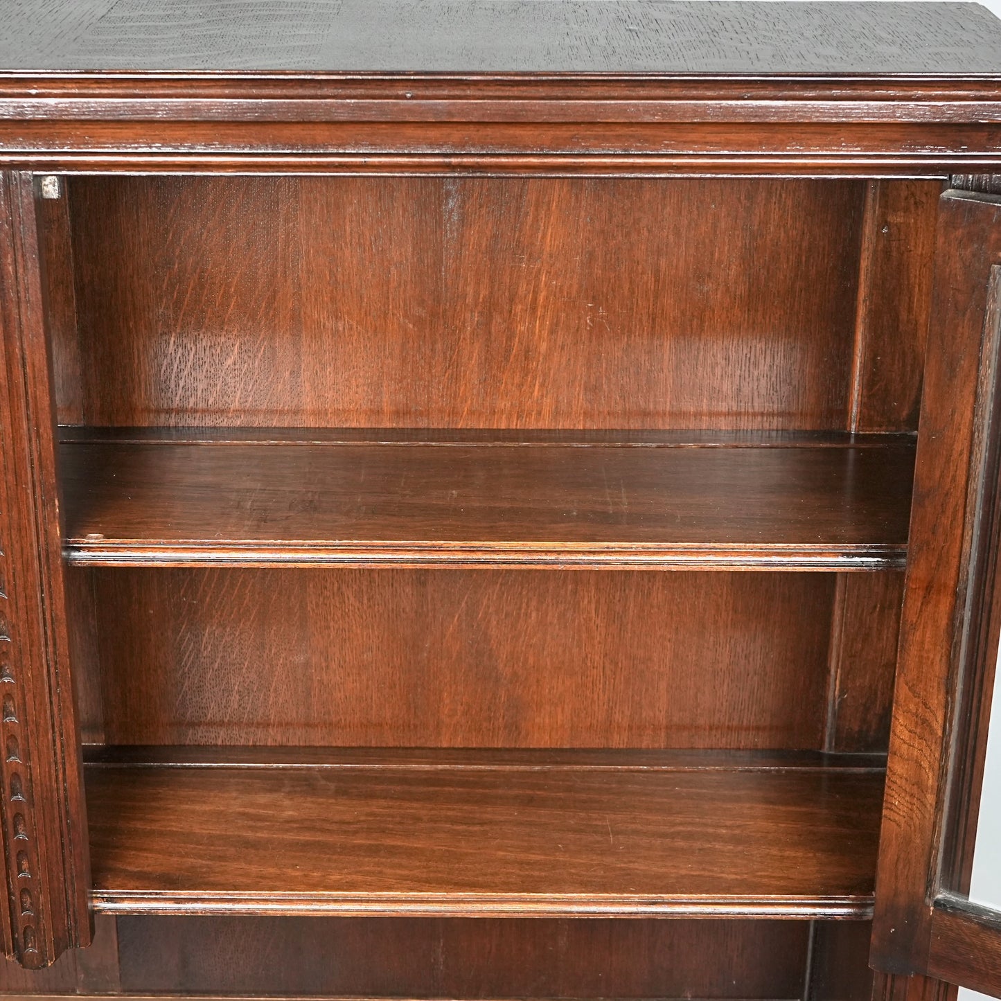 英国クラシック ヴィンテージ ガラスキャビネット