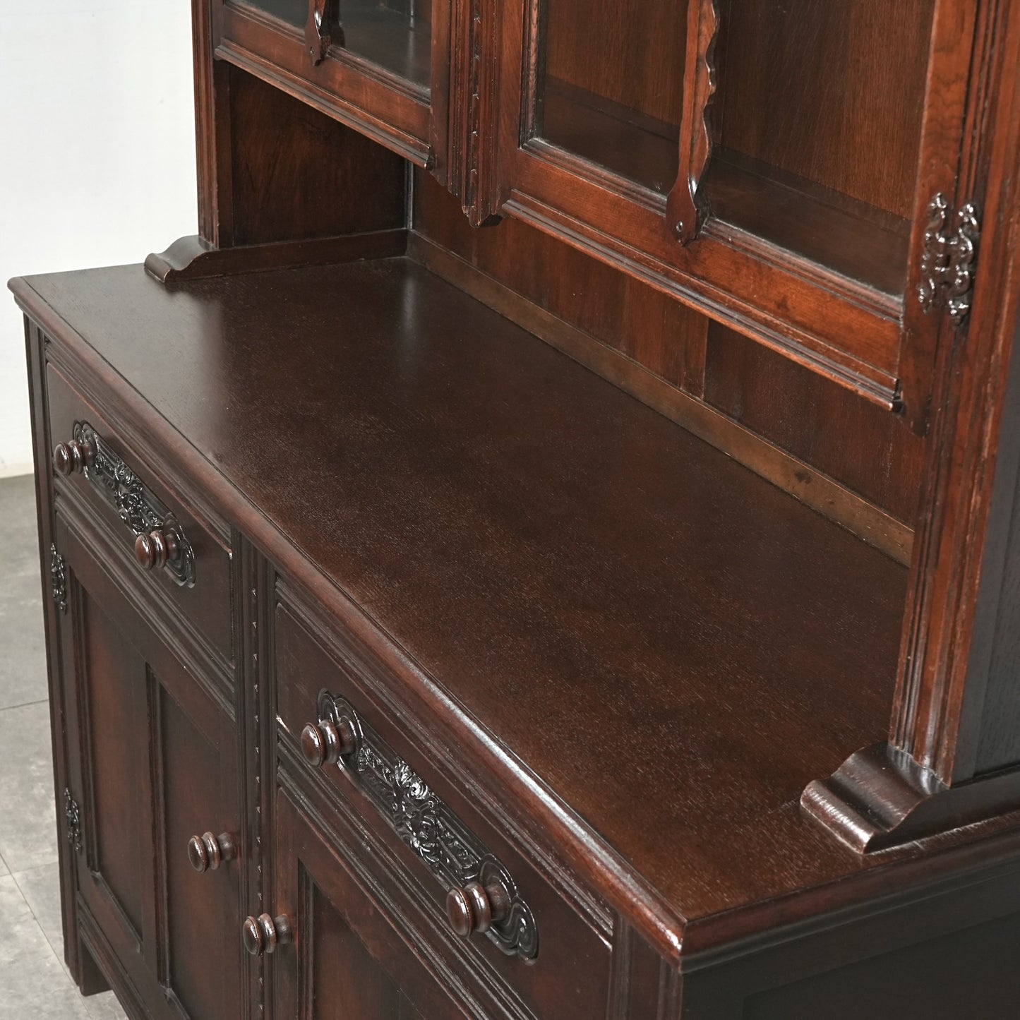 英国クラシック ヴィンテージ ガラスキャビネット