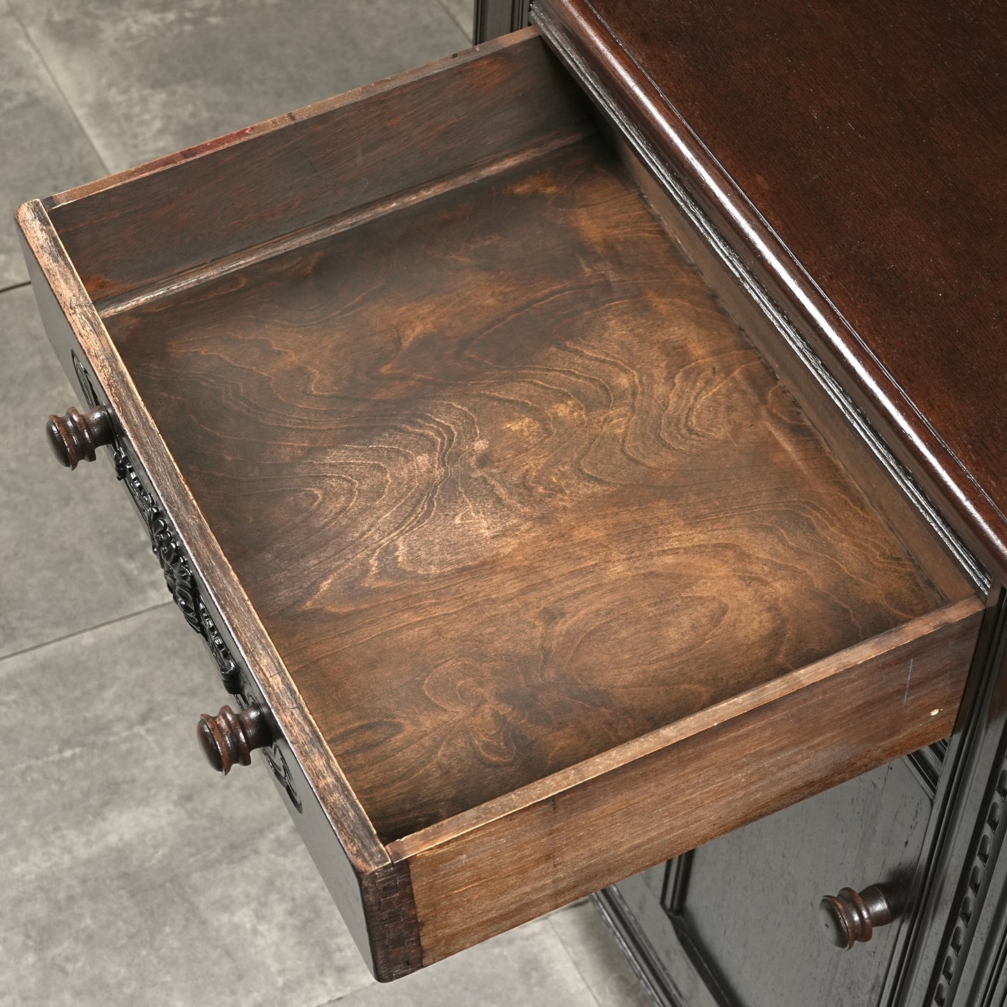 英国クラシック ヴィンテージ ガラスキャビネット