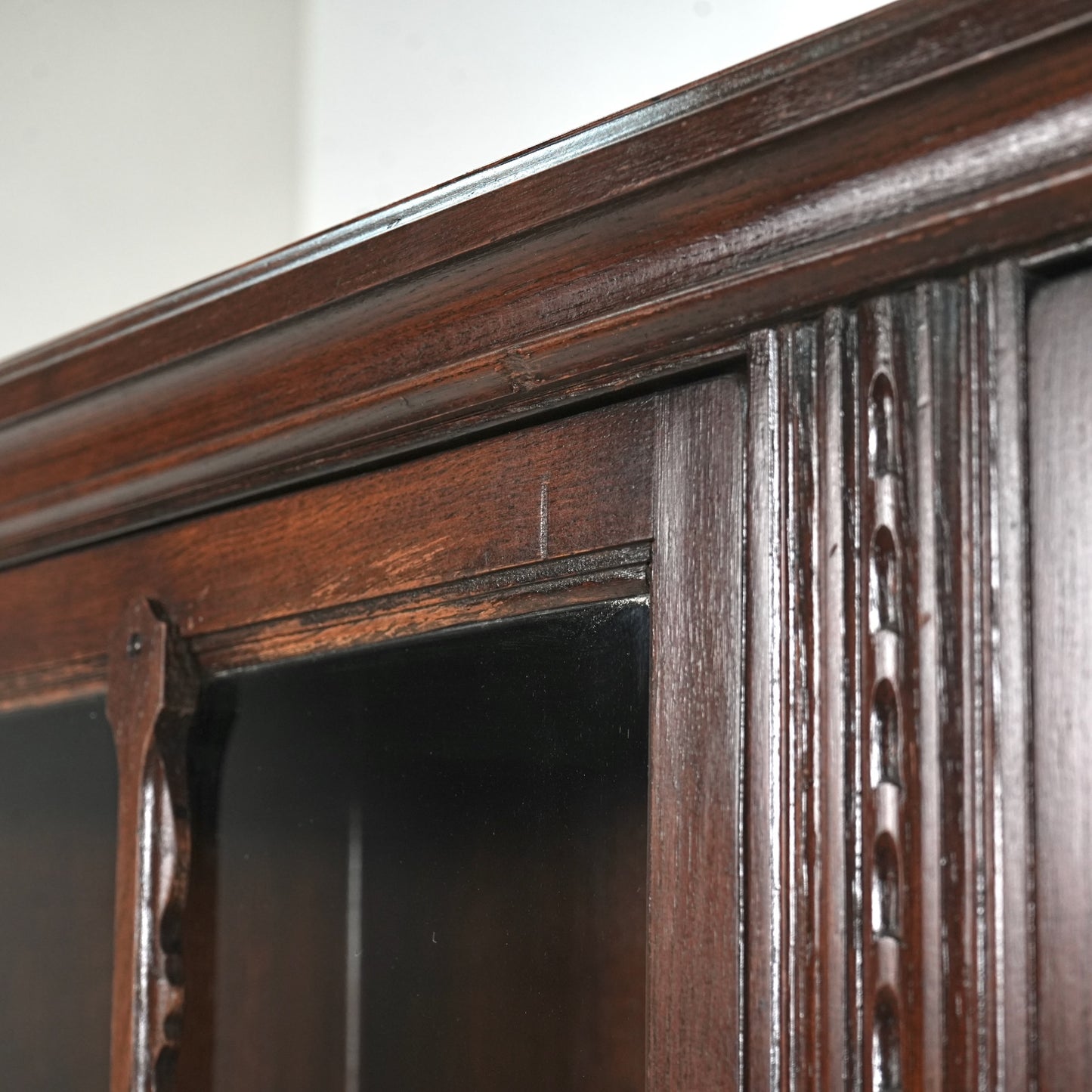 英国クラシック ヴィンテージ ガラスキャビネット