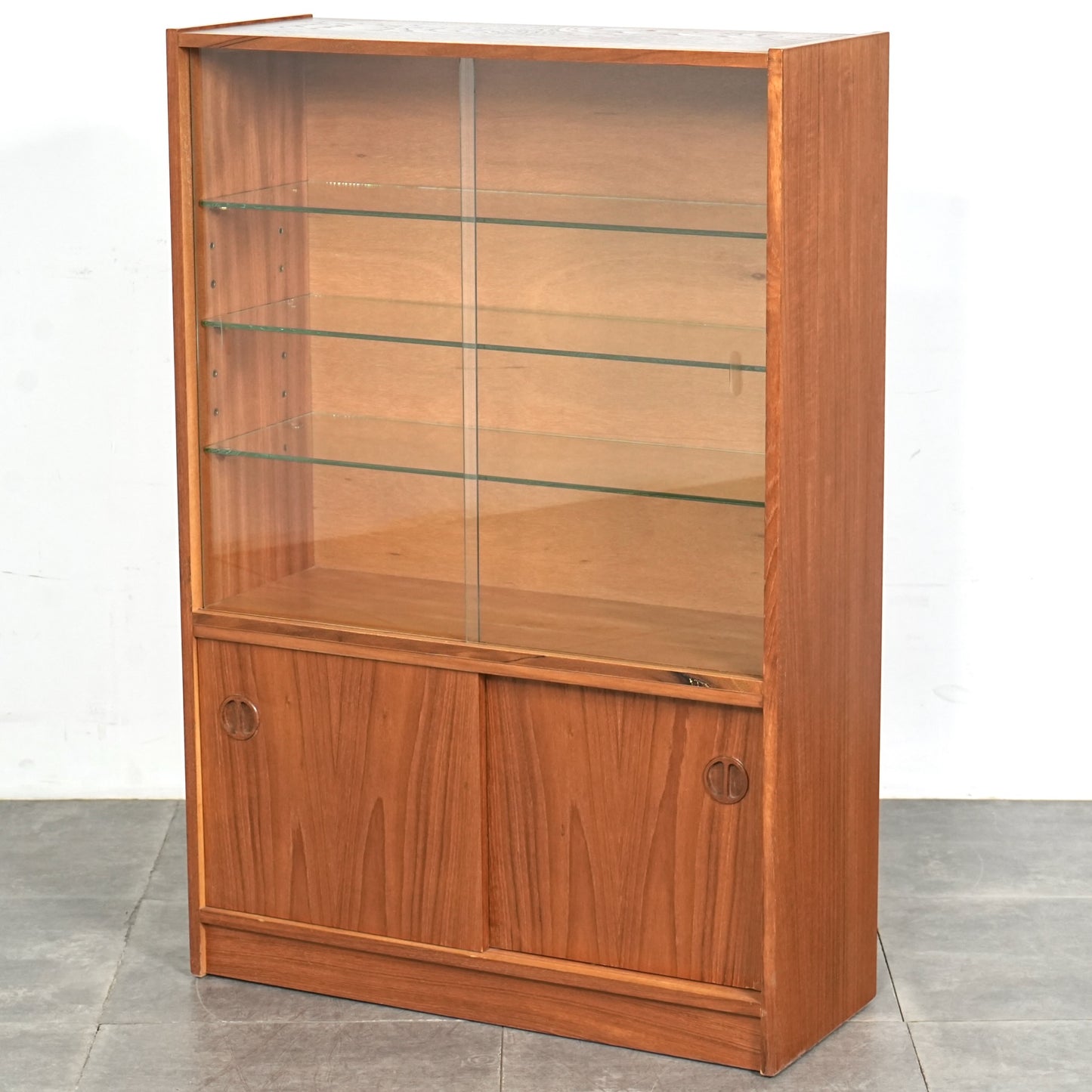 イギリスヴィンテージ ガラスキャビネット