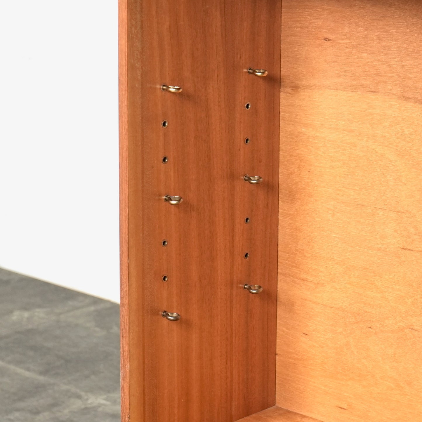 イギリスヴィンテージ ガラスキャビネット