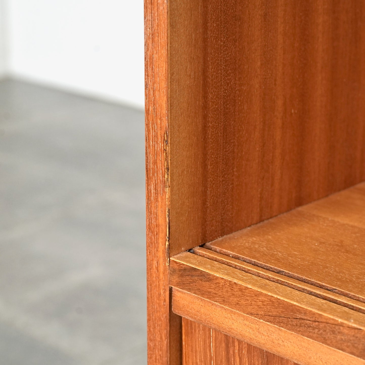 イギリスヴィンテージ ガラスキャビネット