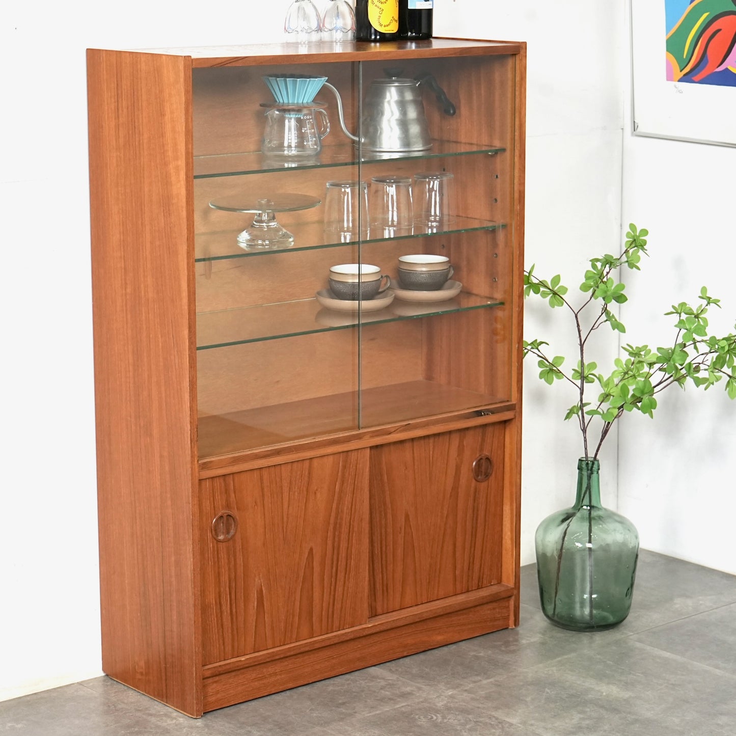 イギリスヴィンテージ ガラスキャビネット