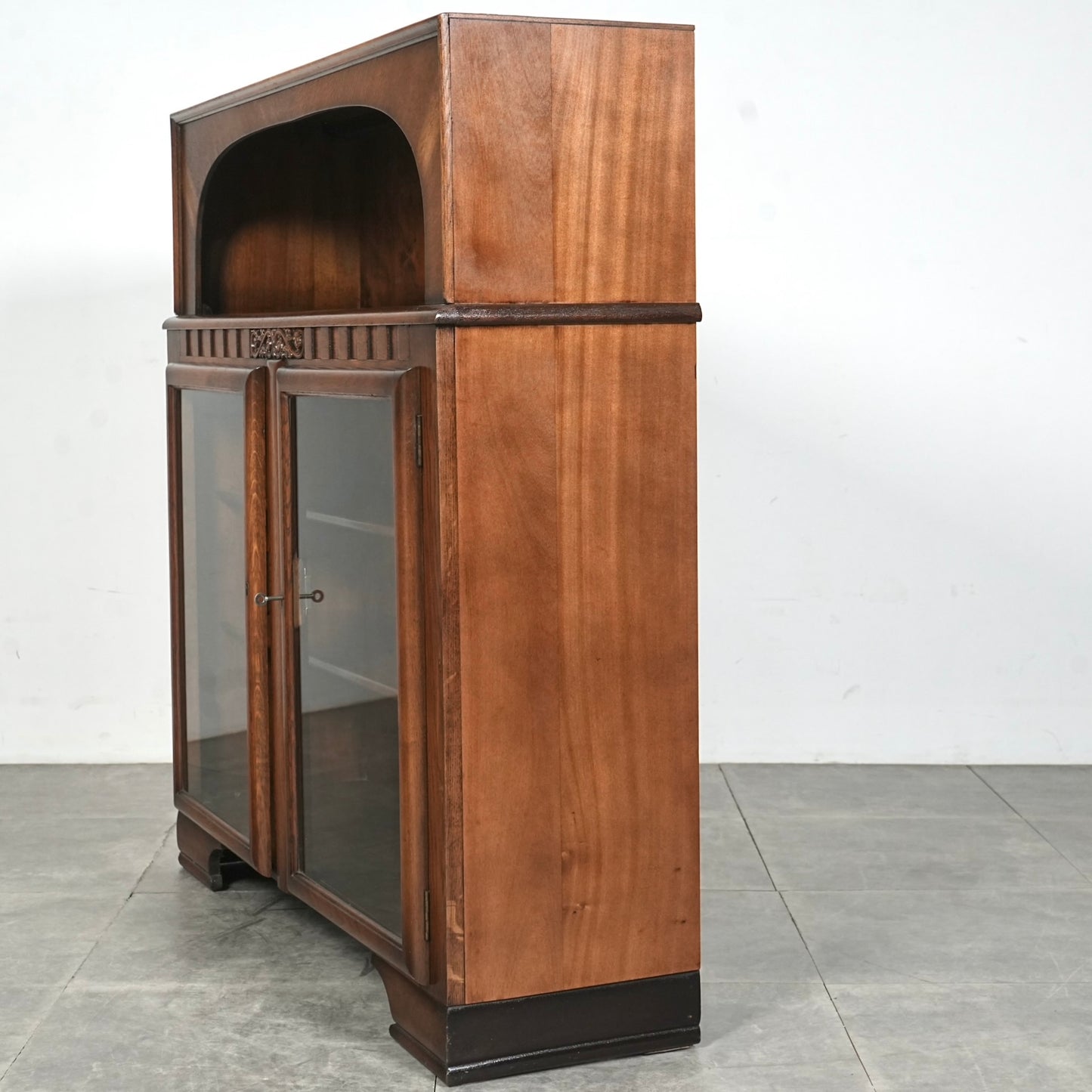 英国アンティーク ガラスキャビネット