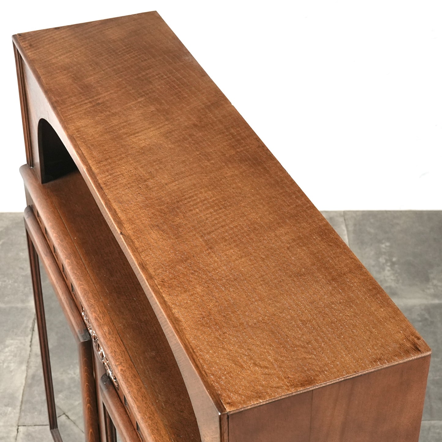 英国アンティーク ガラスキャビネット