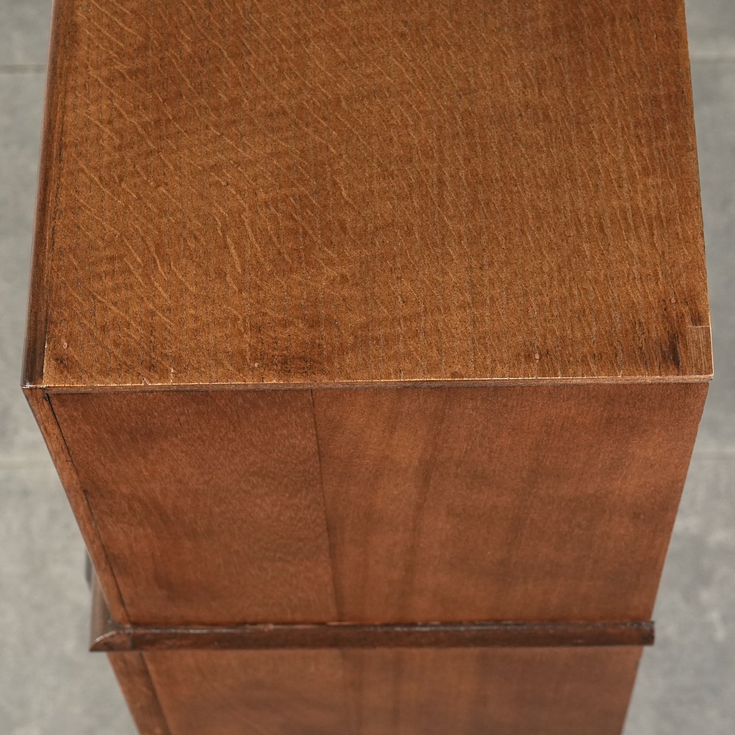 英国アンティーク ガラスキャビネット