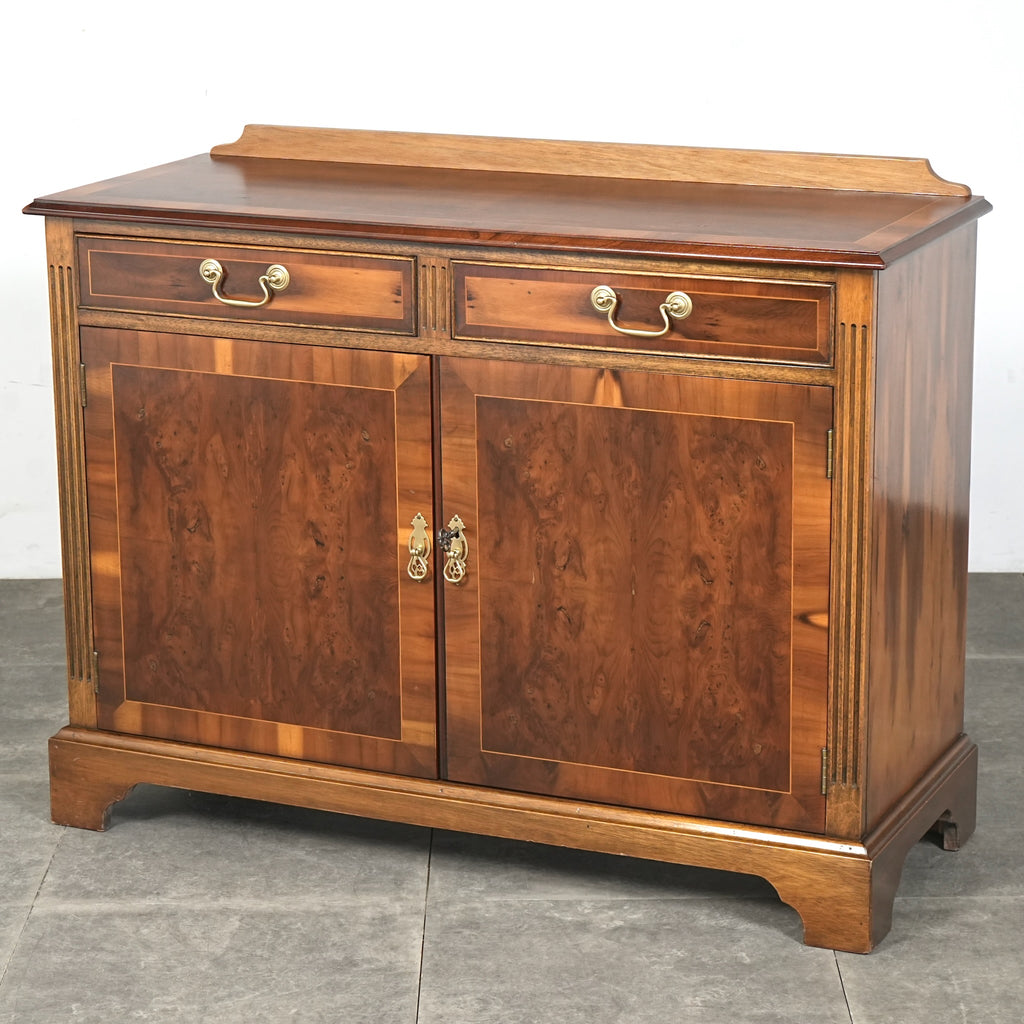 英国クラシック ヴィンテージ キャビネット