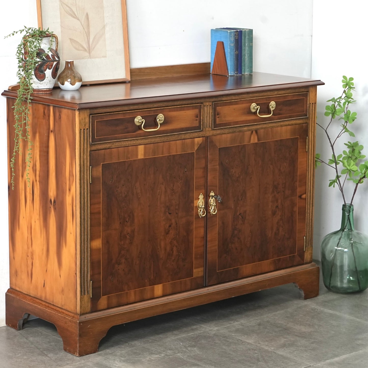 英国クラシック ヴィンテージ キャビネット