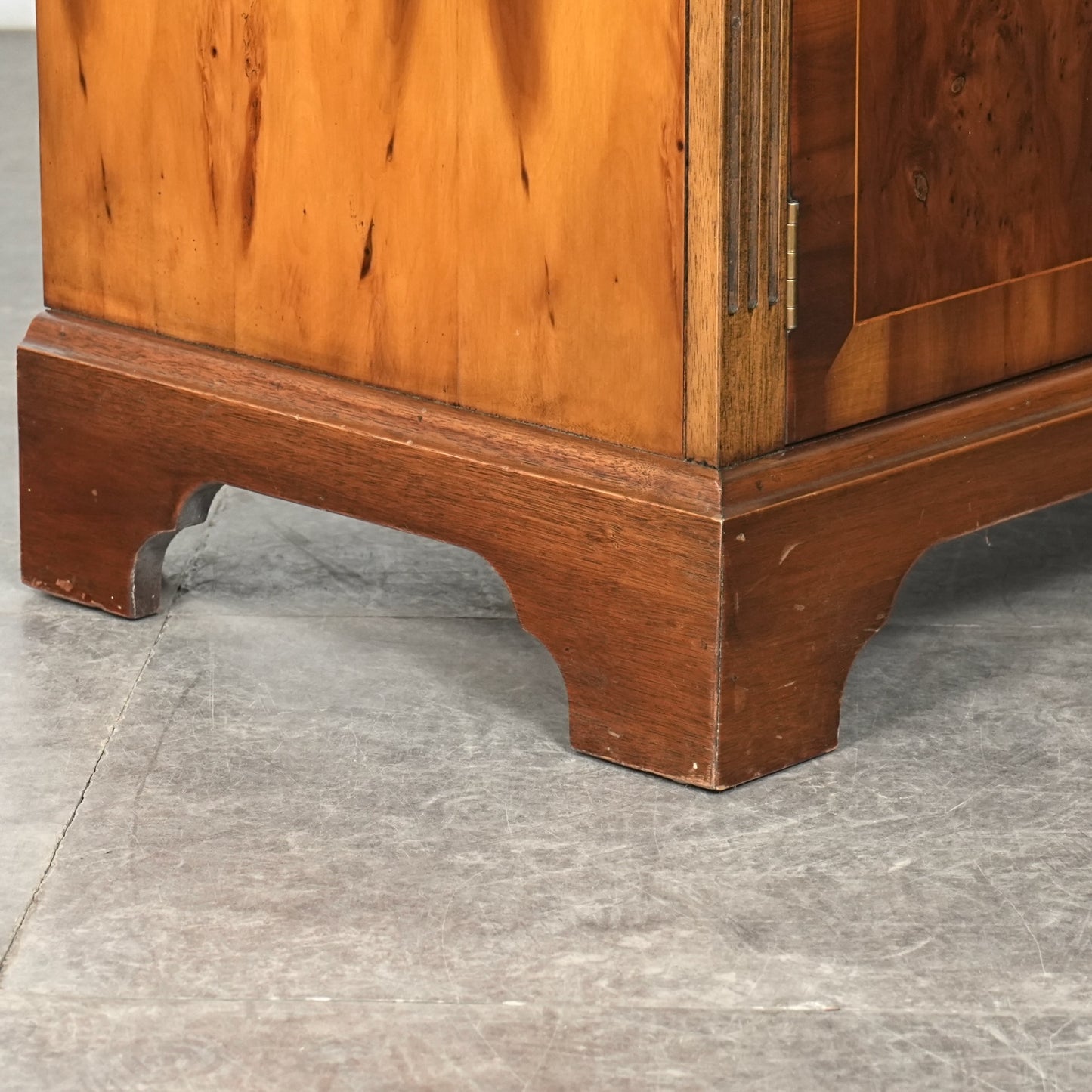 英国クラシック ヴィンテージ キャビネット