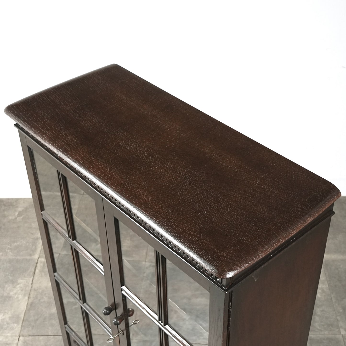 英国クラシック ヴィンテージ ガラスキャビネット