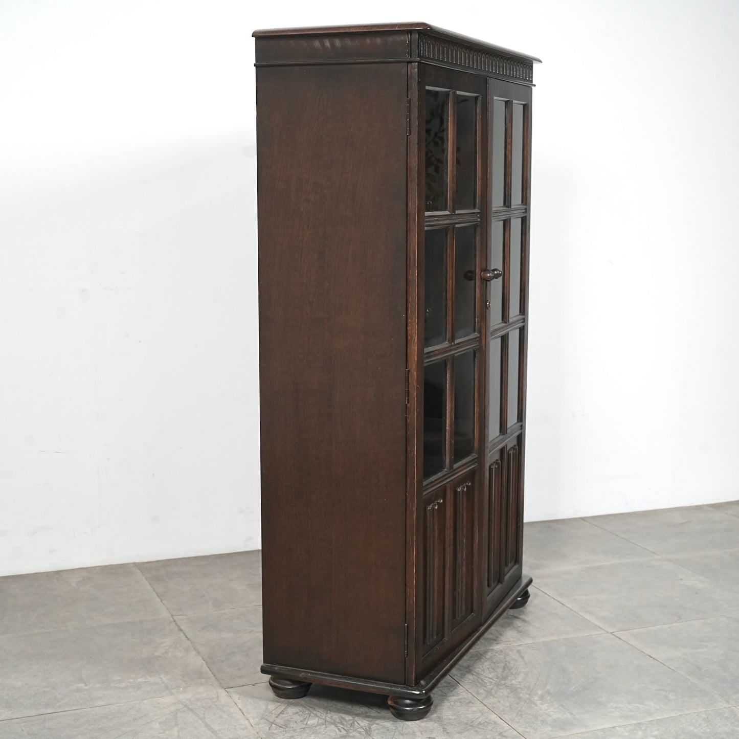 英国クラシック ヴィンテージ ガラスキャビネット