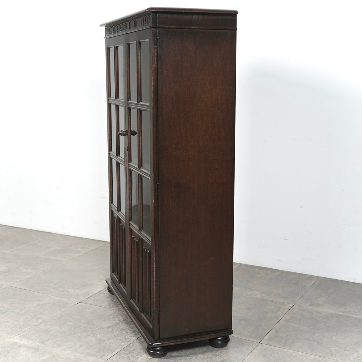 英国クラシック ヴィンテージ ガラスキャビネット